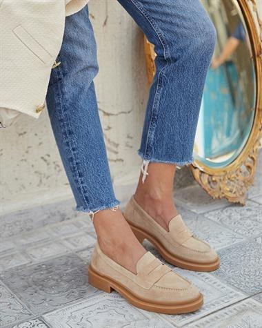Women's Flats Plus Size Classic Suede Loafers